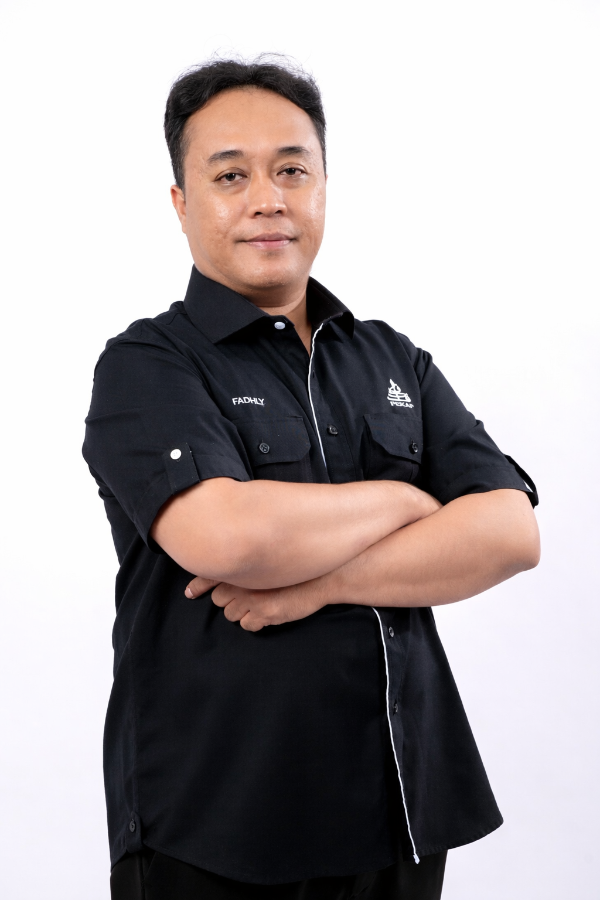 Potret ENCIK MOHD FADHLY BIN BAHARUDDIN