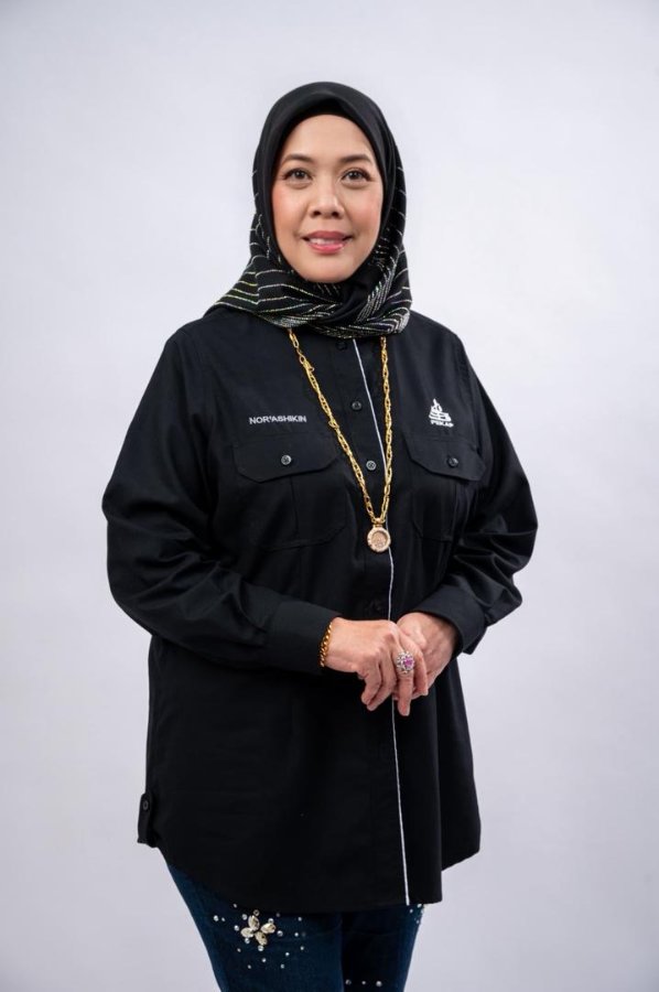 Potret YH DATO’ HAJAH NOR’ASHIKIN BT TAIB
