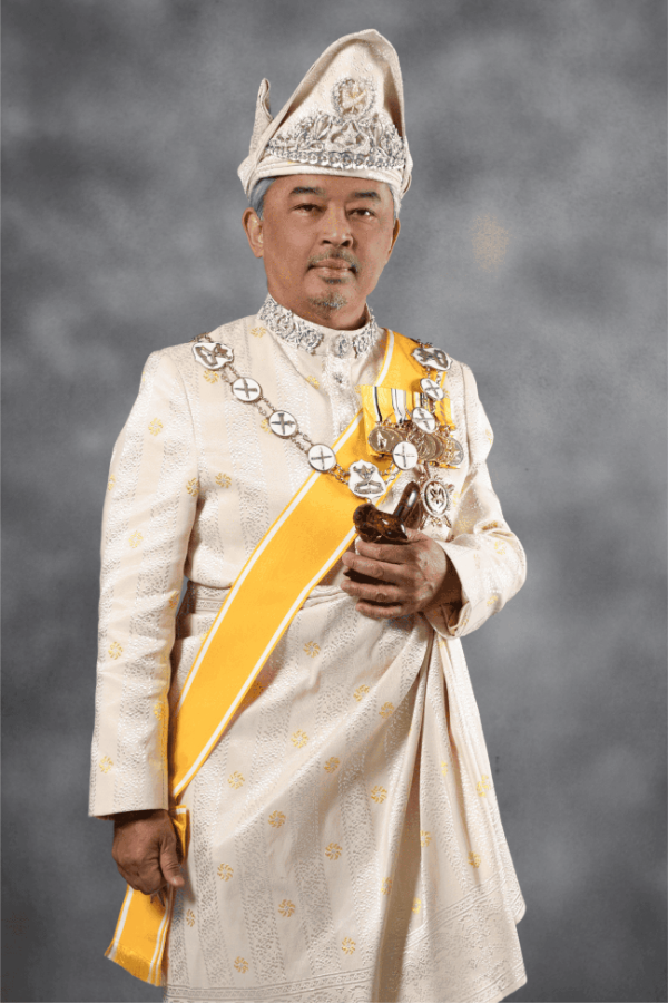 Potret KEBAWAH DULI PADUKA BAGINDA SULTAN PAHANG AL-SULTAN ABDULLAH RI’AYATUDDIN AL-MUSTAFA BILLAH SHAH IBNI AL-MARHUM SULTAN HAJI AHMAD SHAH